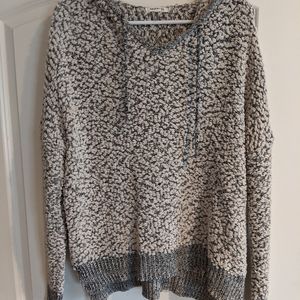 Knitted pullover